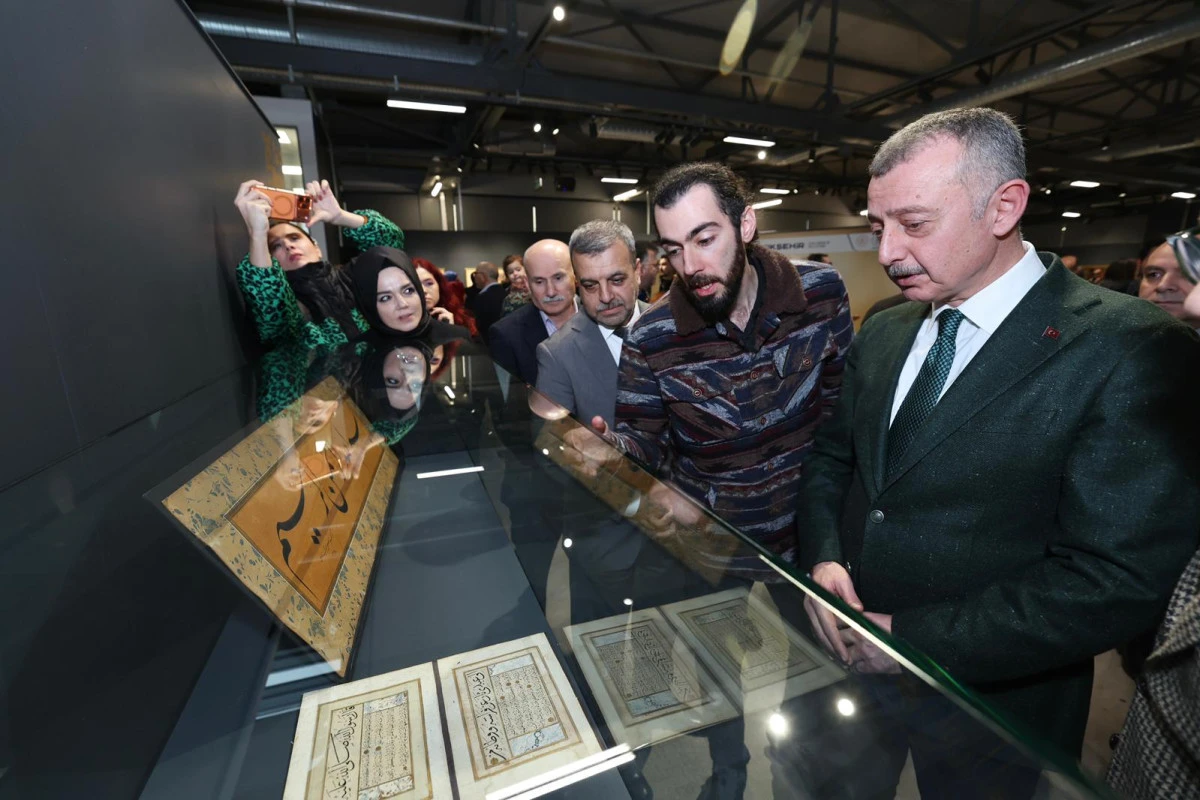 Mukaddes Emanetler ve Ramazaniyyeler Sergisi a&ccedil;ıldı 