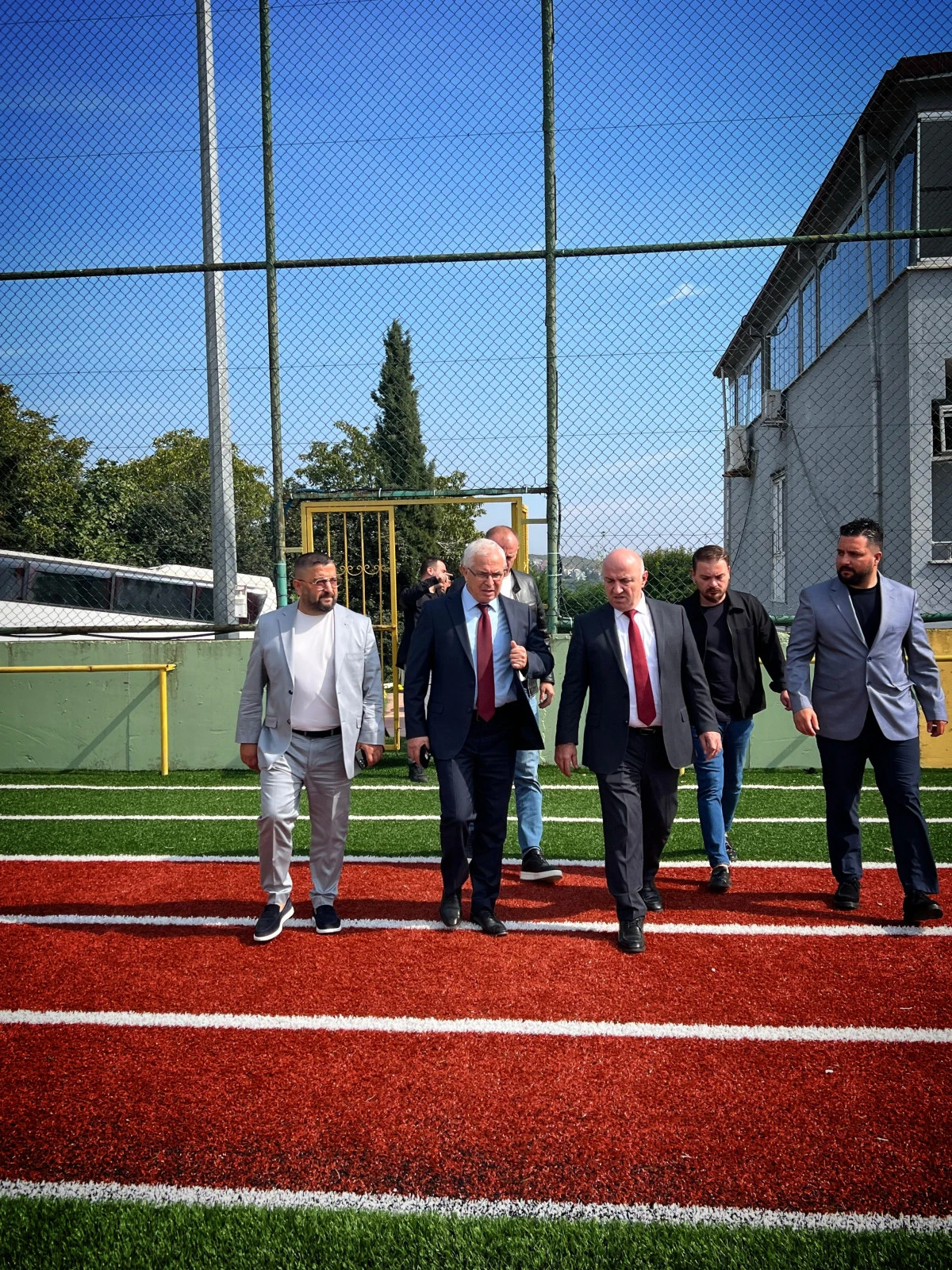 MUZAFFER BIYIK VE YAŞAR D&Ouml;NMEZ&rsquo;DEN DARICA GEN&Ccedil;LERBİRLİĞİ&rsquo;NE ZİYARET
