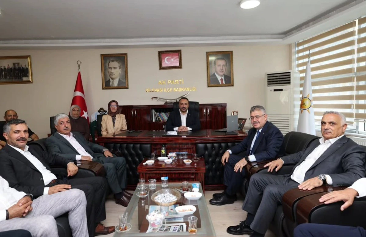 &Ouml;meroğlu, Veysel Tipioğlu'nu İl&ccedil;e Teşkilatında Karşıladı