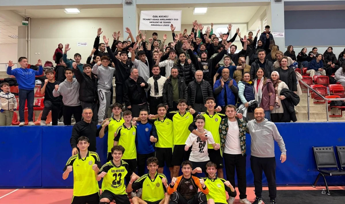 &Ouml;zel KOTO AOSB MTAL Futsal Takımı  BİR KEZ DAHA ŞAMPİYON!