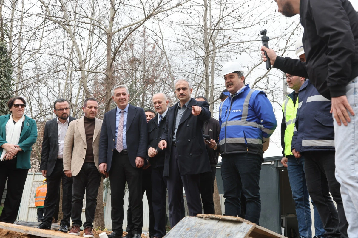 &Ouml;zg&uuml;rl&uuml;k Mahallesi Bilgi Evi ve  Aile Sağlığı Merkezi&rsquo;nin temeli atıldı   
