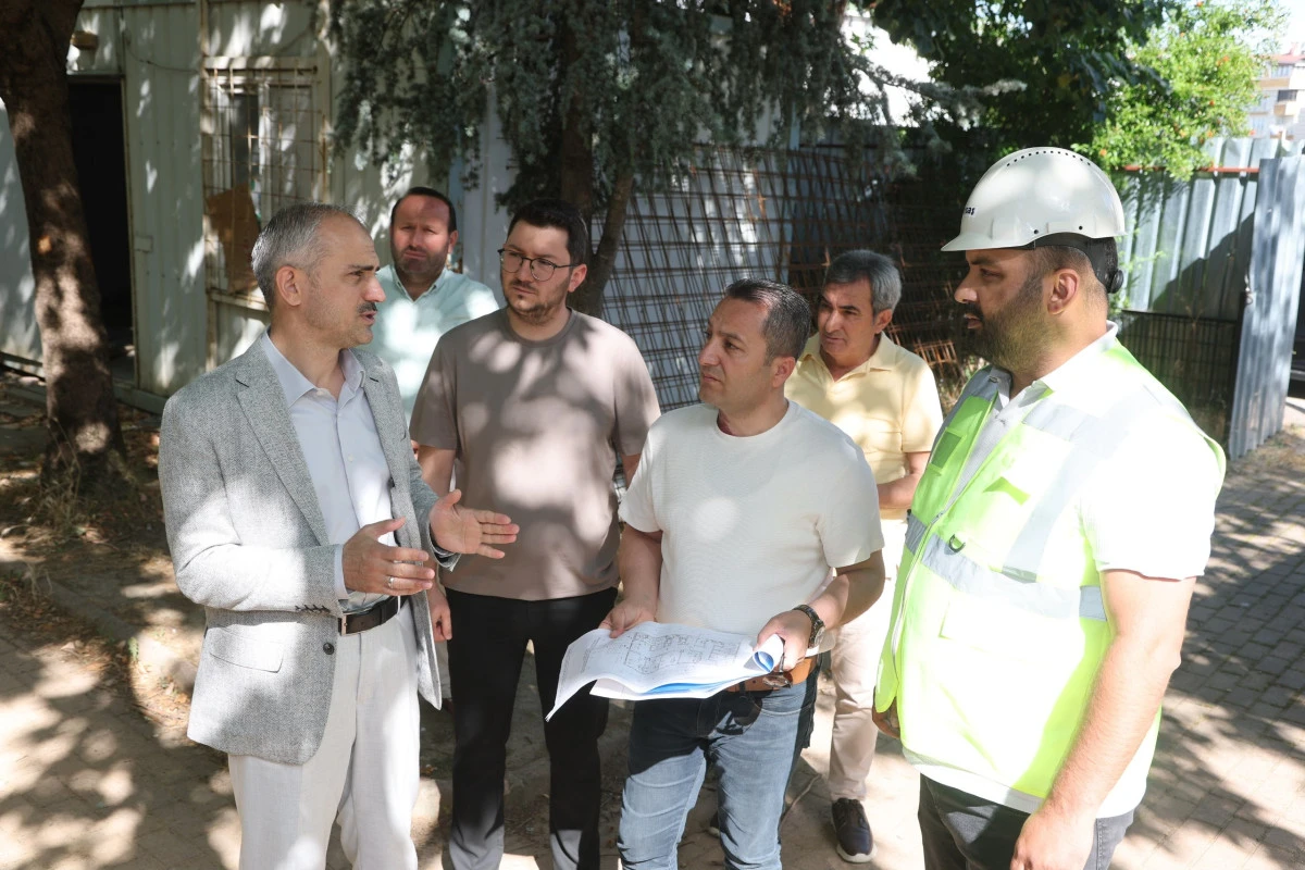 &Ouml;zg&uuml;rl&uuml;k Mahallesi&rsquo;nin yeni bilgi evi  ve aile sağlığı merkezi y&uuml;kseliyor