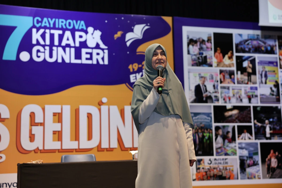 Saliha Erdim&rsquo;den &Ccedil;ayırova&rsquo;da aile &uuml;zerine s&ouml;yleşi
