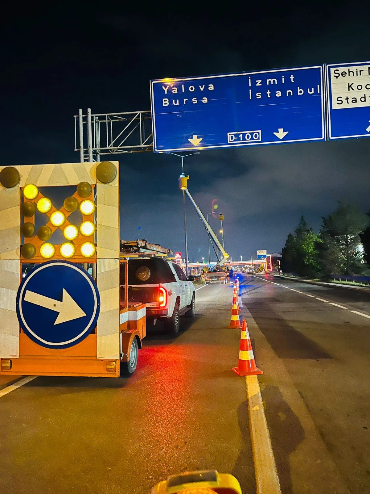 SEDAŞ, D-100 Karayolunda Aydınlatma Altyapısını Yeniledi