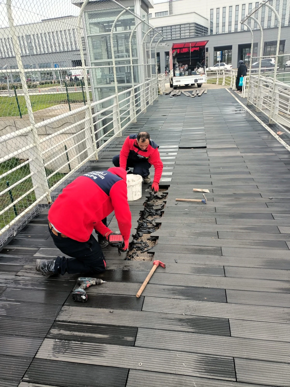 Şehir Hastanesi &uuml;st ge&ccedil;idinde konfor ve g&uuml;venlik artırıldı