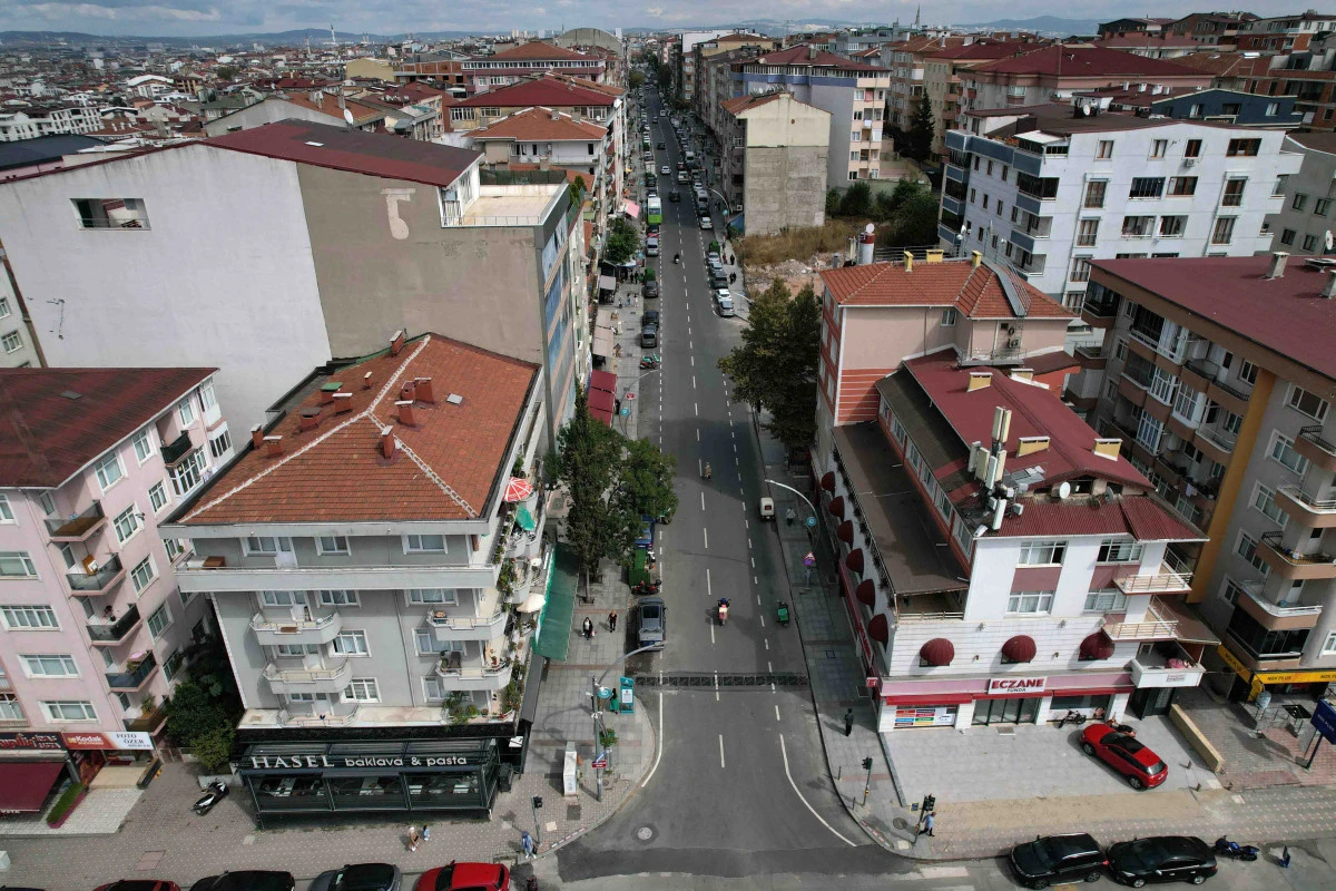 Şehit Numan Dede Caddesi yeni y&uuml;z&uuml;yle hizmette