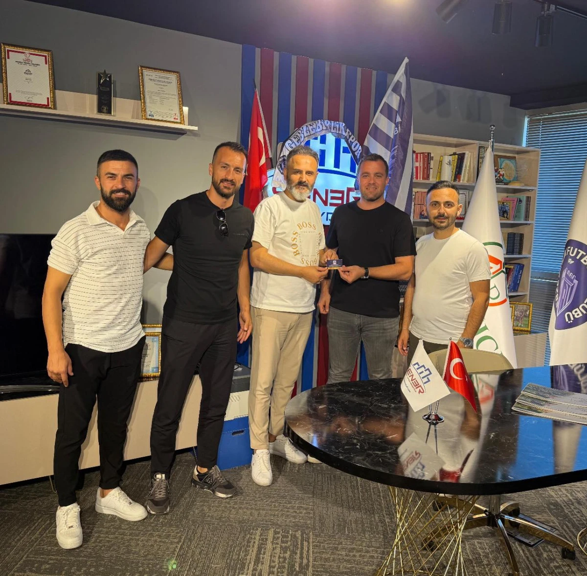 Şener Yılmaz’dan Gebzespor’a Tarihi Destek! İş Dünyasına Çağrı: “Bu Şehrin Markasına Sahip Çıkın”