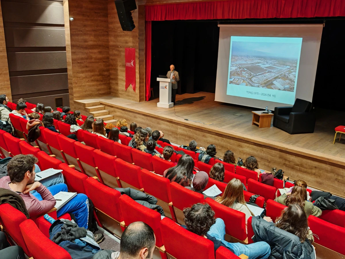 Tasarımın Duayeni Prof. Dr. &Ouml;nder K&uuml;&ccedil;&uuml;kerman GT&Uuml;&rsquo;de &Ouml;ğrencilerle Buluştu