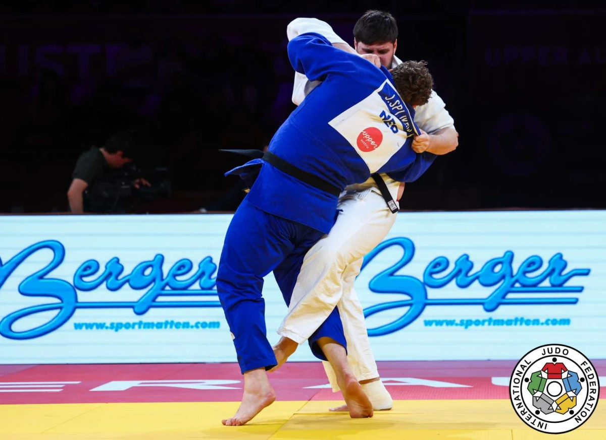 Tataroğlu&rsquo;ndan Avusturya&rsquo;da altın zafer