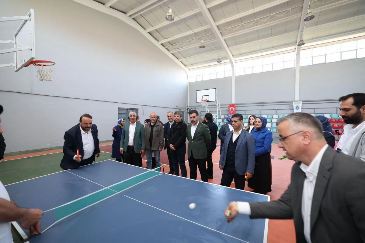 TAVŞANCIL KAPALI SPOR SALONU YENİ Y&Uuml;Z&Uuml;YLE A&Ccedil;ILDI