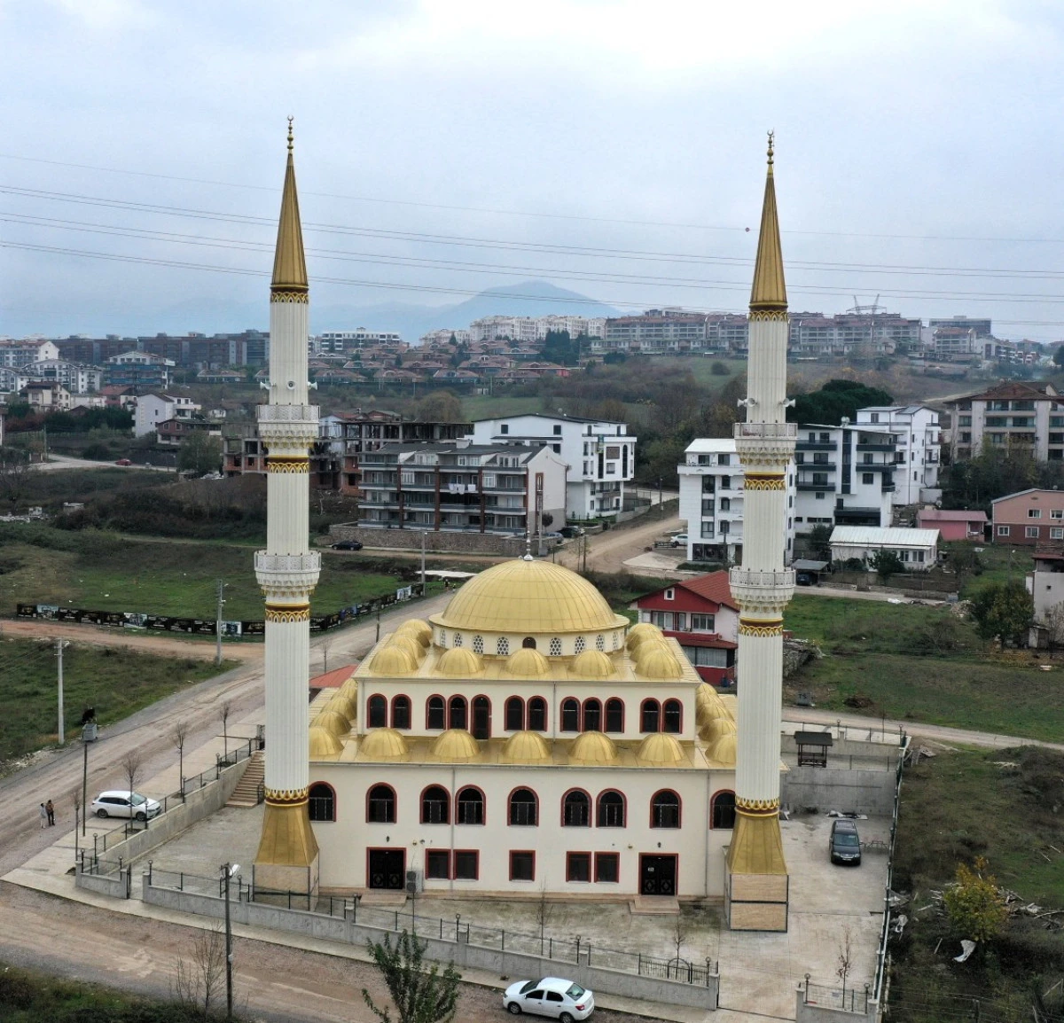 Tehlike oluşturan minarelere B&uuml;y&uuml;kşehir m&uuml;dahalesi