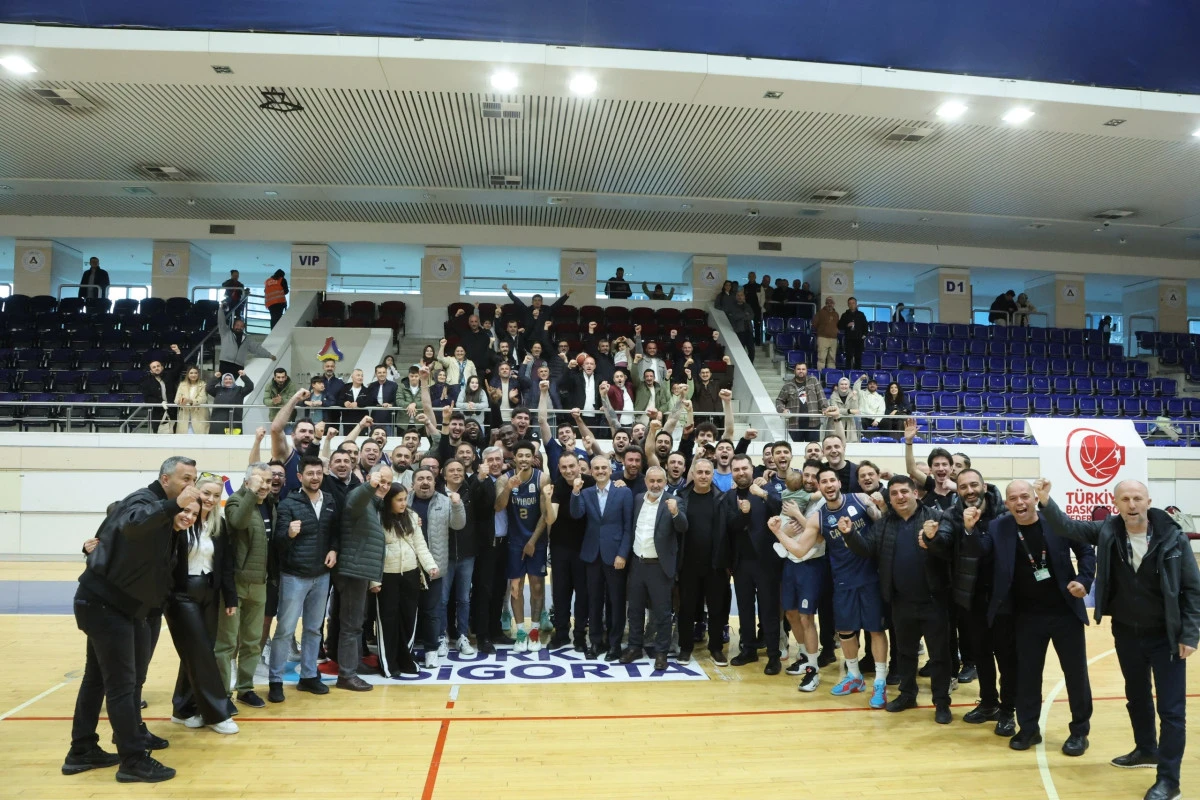 T&uuml;rkiye Basketbol Ligi&rsquo;nde şampiyon &Ccedil;ayırova Belediyesi!