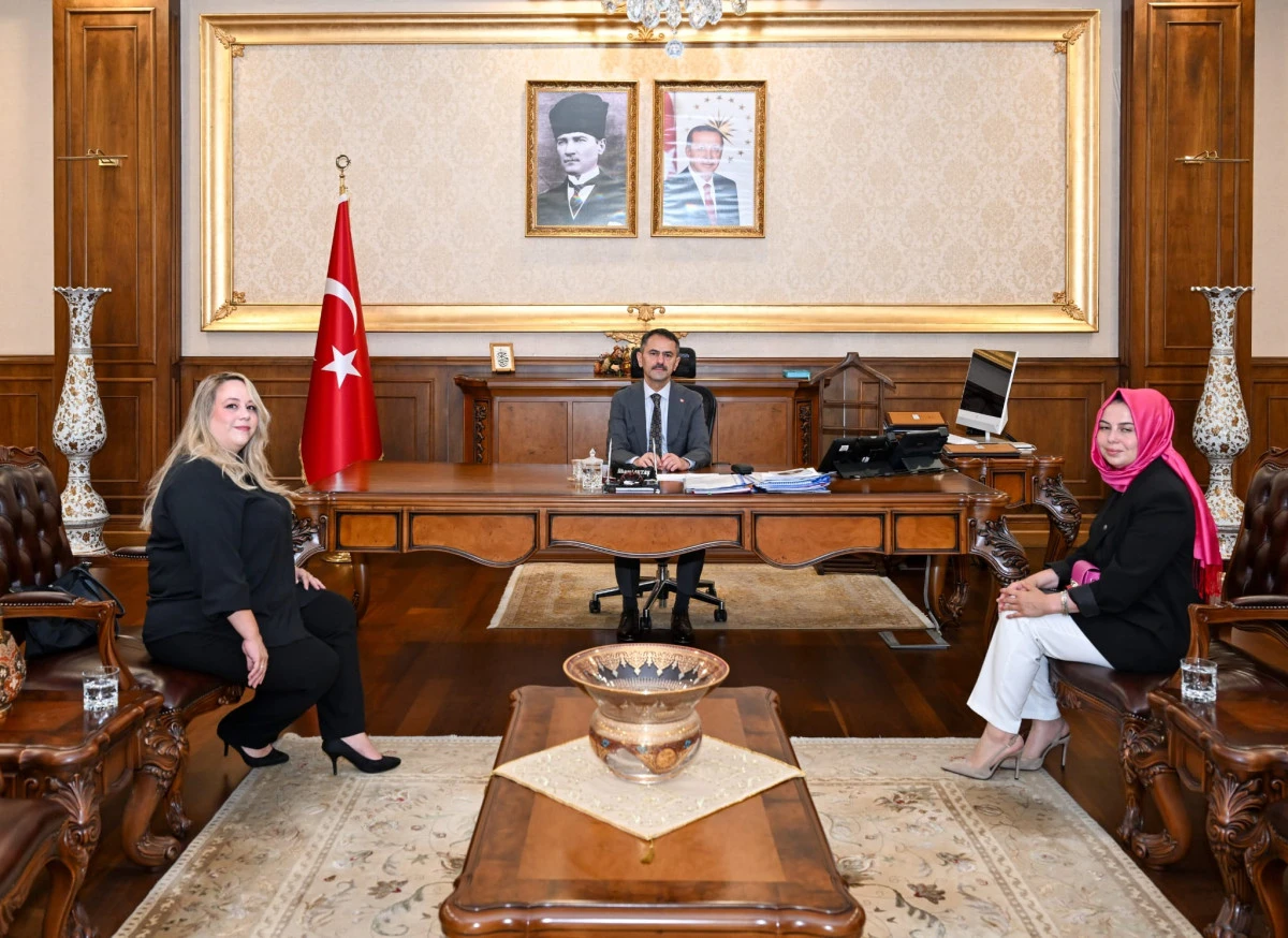 T&uuml;rkiye İyilik Kul&uuml;b&uuml; Platformu Başkan ve Koordinat&ouml;r&uuml;, Vali Aktaş&rsquo;ı Ziyaret Etti
