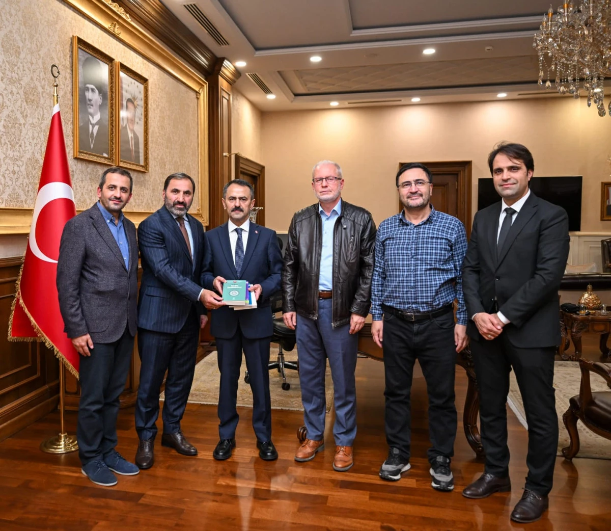 Ufka Yolculuk Yarışması Kocaeli Temsilcileri, Vali İlhami Aktaş'ı Ziyaret Etti