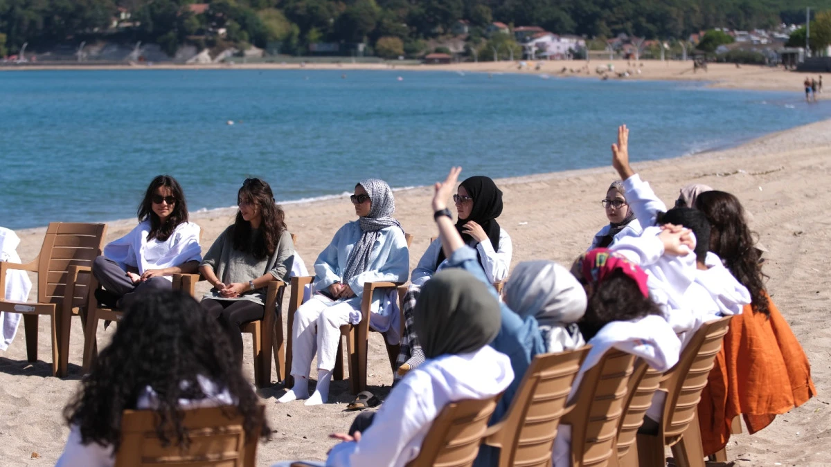 &Uuml;niversitelilere dopdolu akademi fırsatı