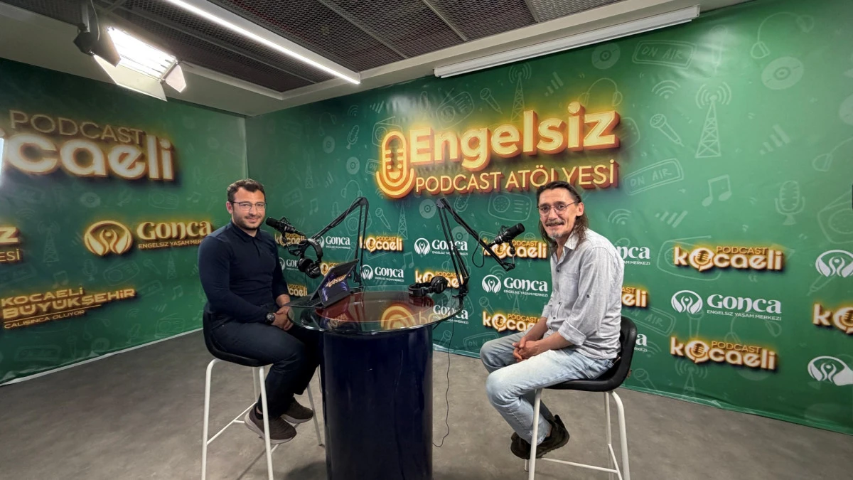 &Uuml;nl&uuml; oyuncular Gonca&rsquo;da mikrofon başına ge&ccedil;ti;