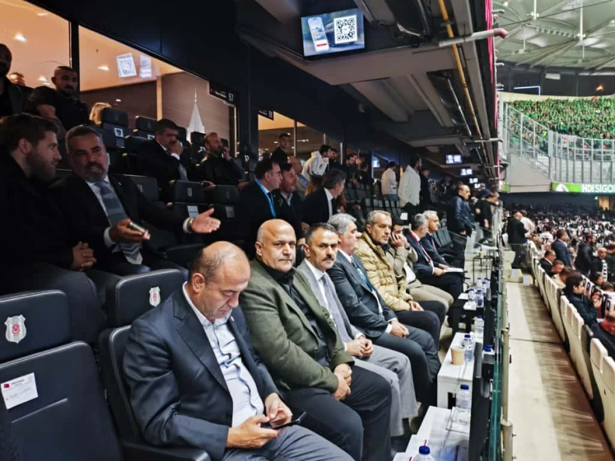 Vali Aktaş, Beşiktaş - Kocaelispor Karşılaşmasını İzledi