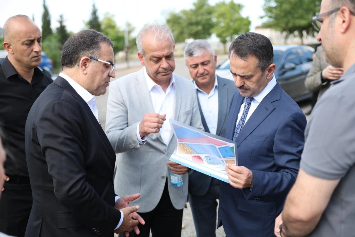 Vali Aktaş, Derince&rsquo;de İncelemelerde Bulundu