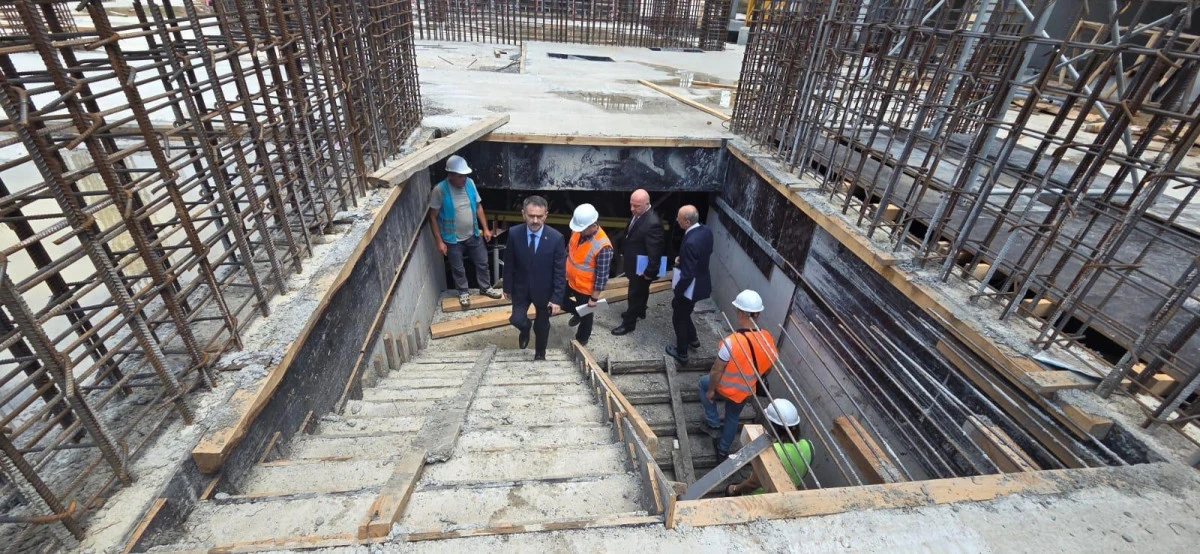 Vali Aktaş, Kocaeli Defterdarlığı ve Kocaeli Denetim Daire Başkanlığı Yeni Binasının  İnşaatında İncelemelerde Bulundu