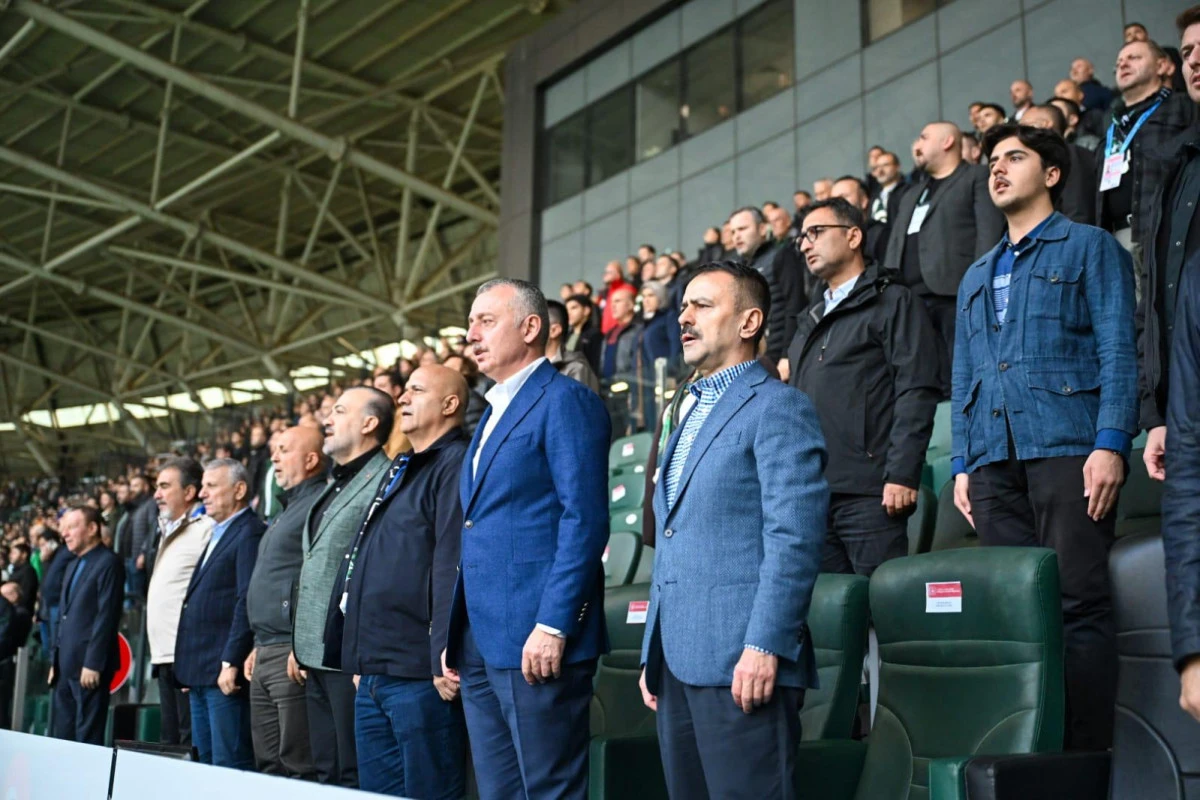 Vali Aktaş, Kocaelispor - Alanyaspor Karşılaşmasını İzledi 