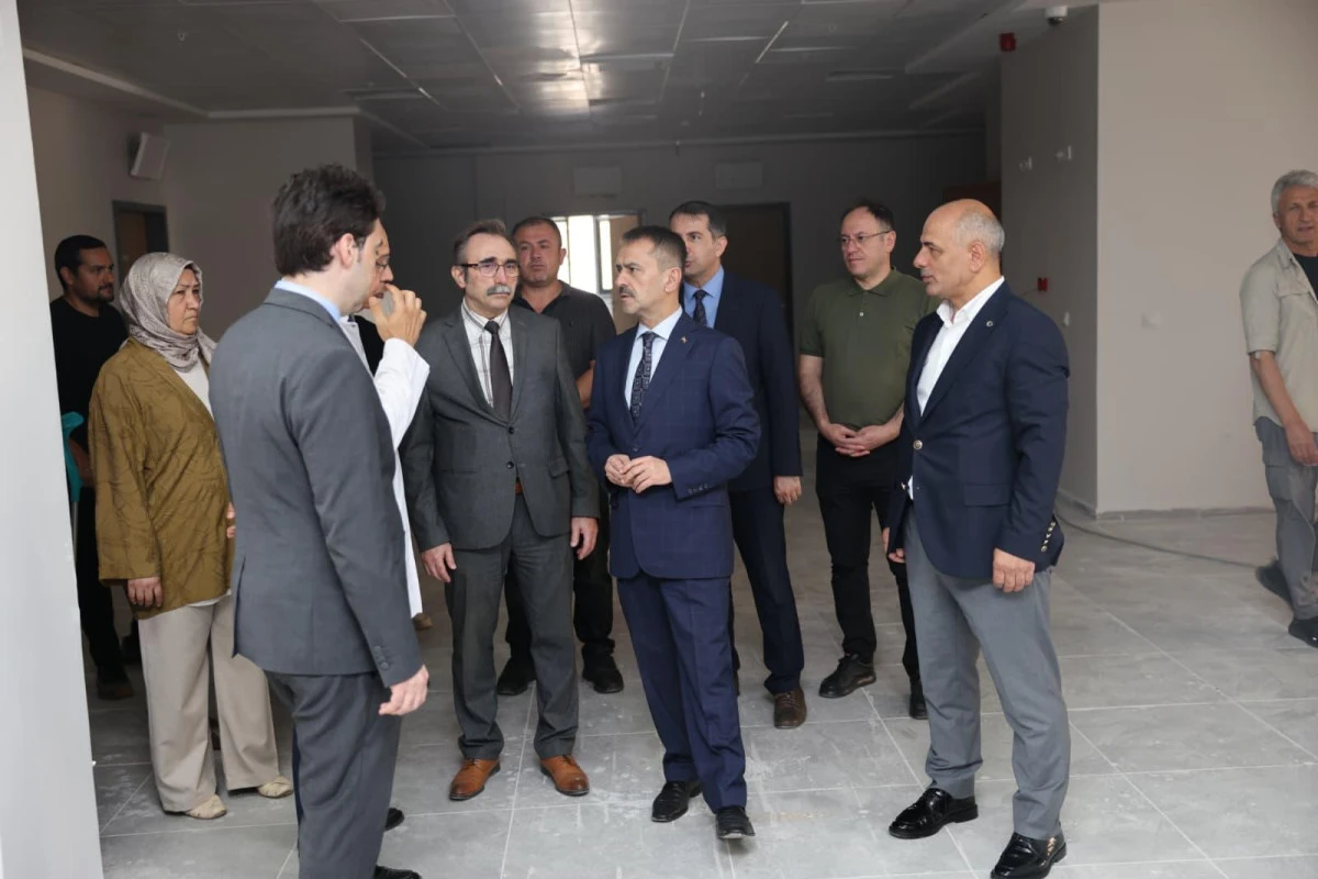 Vali Aktaş, K&ouml;rfez Devlet Hastanesini Ziyaret Etti ve Ek Hizmet Binası İnşaatında İncelemelerde Bulundu