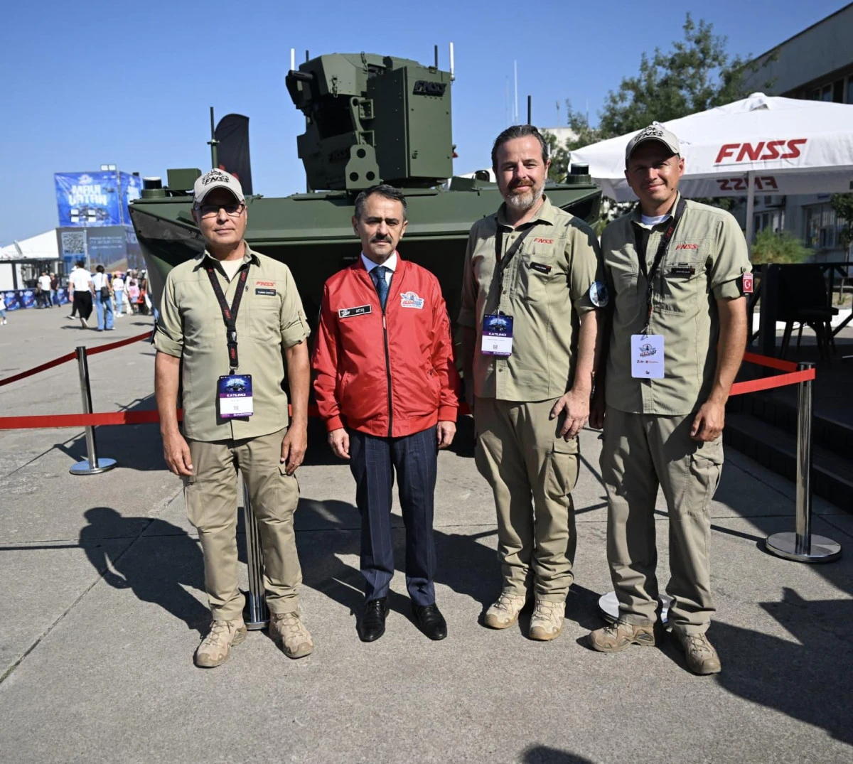 Vali Aktaş, &ldquo;TEKNOFEST Mavi Vatan&rdquo; Alanındaki FNSS Savunma Sistemleri Standını  Ziyaret Etti
