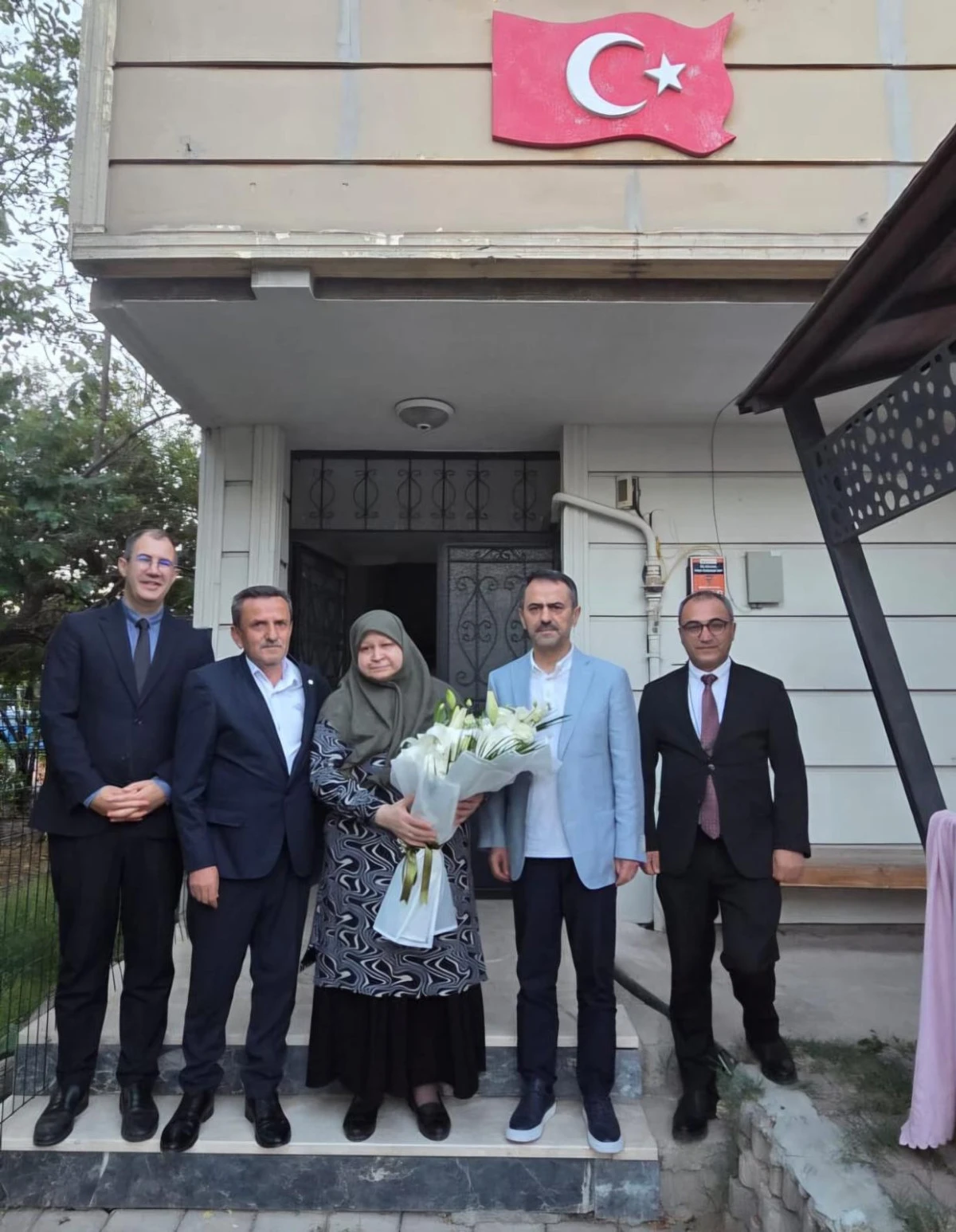 Vali Aktaş&rsquo;tan Şehidimizin Babasına Babalar G&uuml;n&uuml; Ziyareti