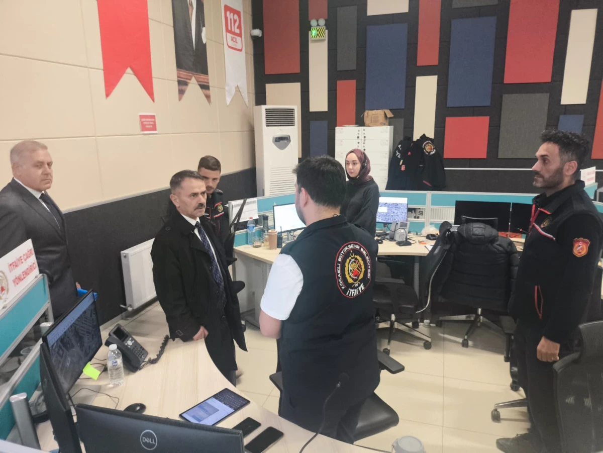 Vali İlhami Aktaş, 112 Acil &Ccedil;ağrı Merkezi&rsquo;nde İncelemelerde Bulundu