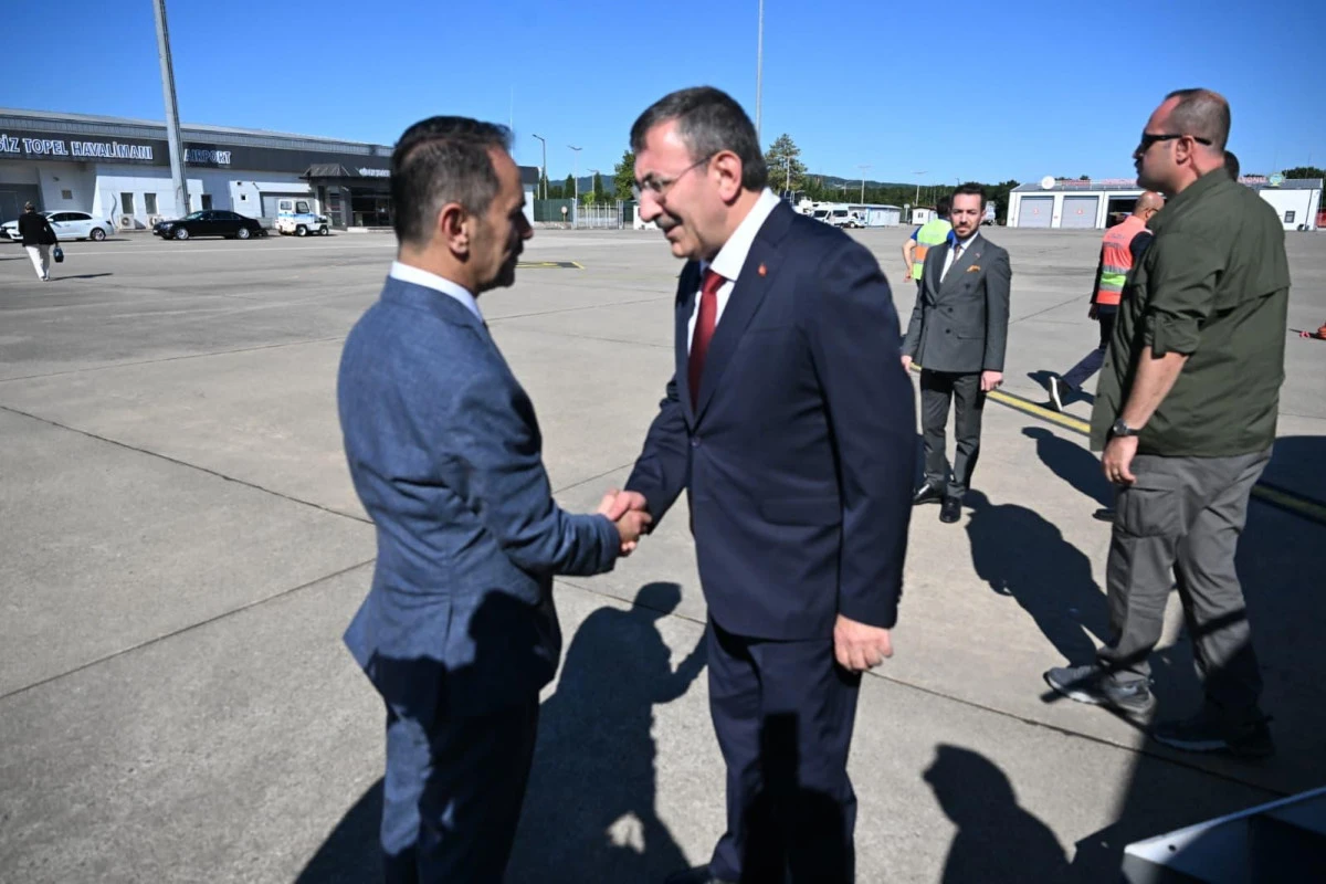 Vali İlhami Aktaş, Cumhurbaşkanı Yardımcısı Sayın Cevdet Yılmaz&rsquo;ı Karşıladı