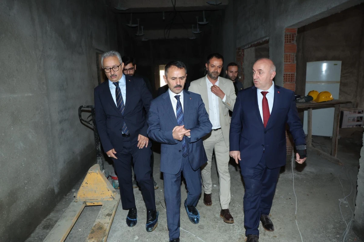 Vali İlhami Aktaş, Darıca’da Ziyaret ve Denetlemelerde Bulundu