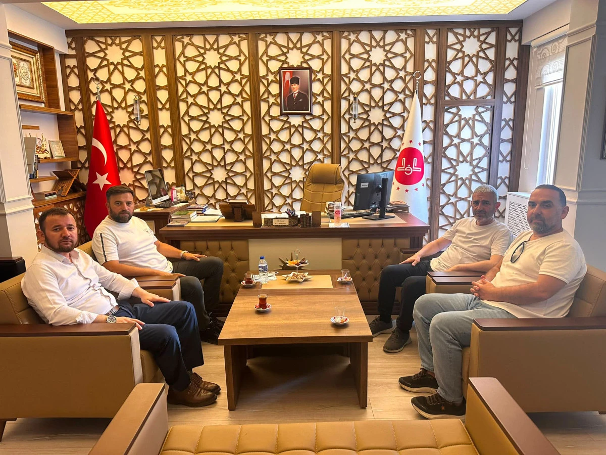 Yağlıdere İl&ccedil;e M&uuml;ft&uuml;s&uuml; İsa Akbaş'a Nezaket Ziyareti