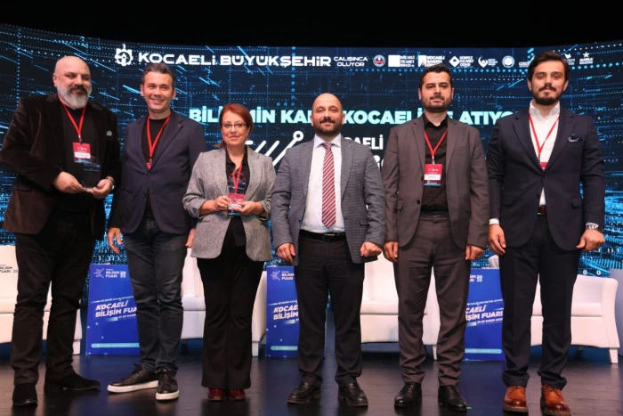 Yapay zekâ çağında tüm konular masaya yatırıldı