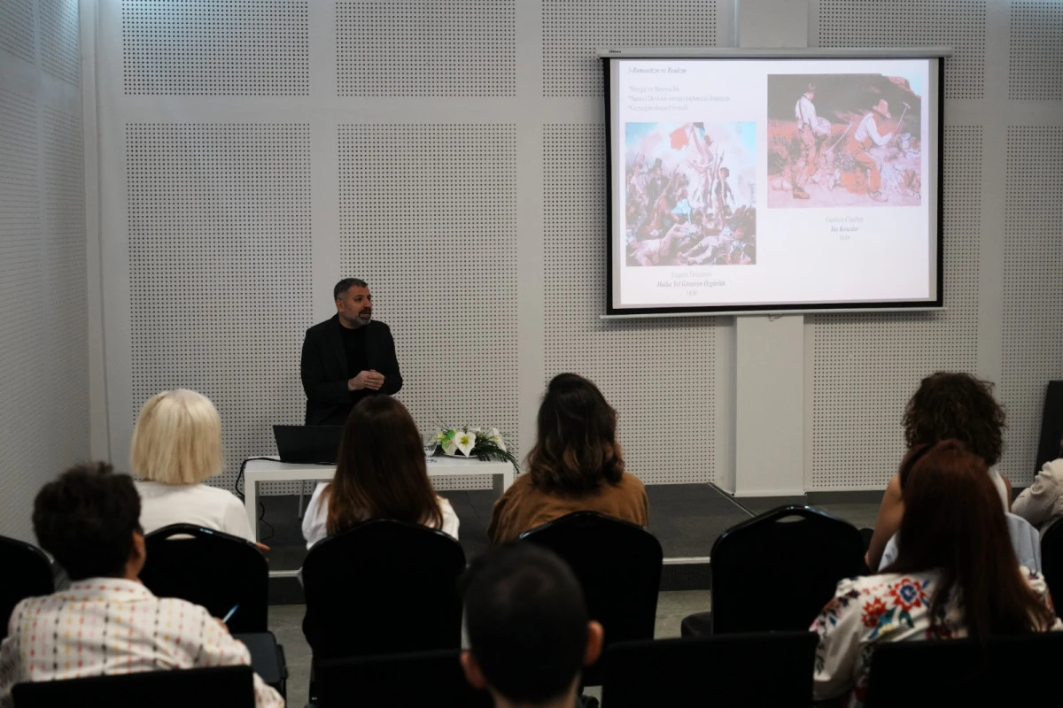 Yaşar&rsquo;dan Seka Sanat İhtisas Merkezi&rsquo;ne b&uuml;y&uuml;k &ouml;vg&uuml;