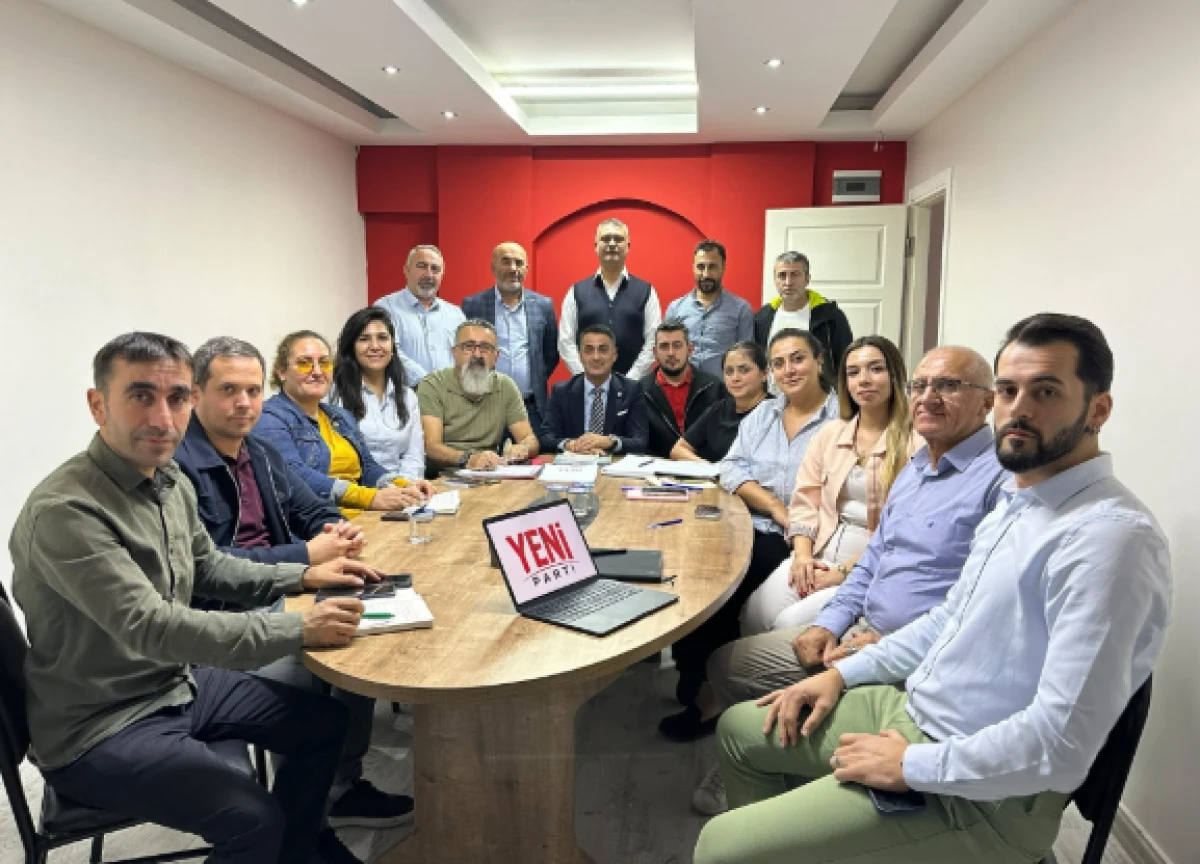 Yeni Parti &Ccedil;ayırova İl&ccedil;e Teşkilatında Haftalık Y&ouml;netim Kurulu Toplantısı Ger&ccedil;ekleştirildi